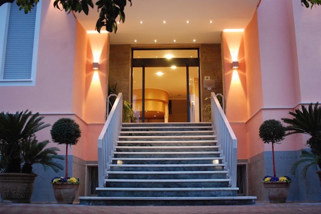 Hotel Napoleon San Remo Kültér fotó
