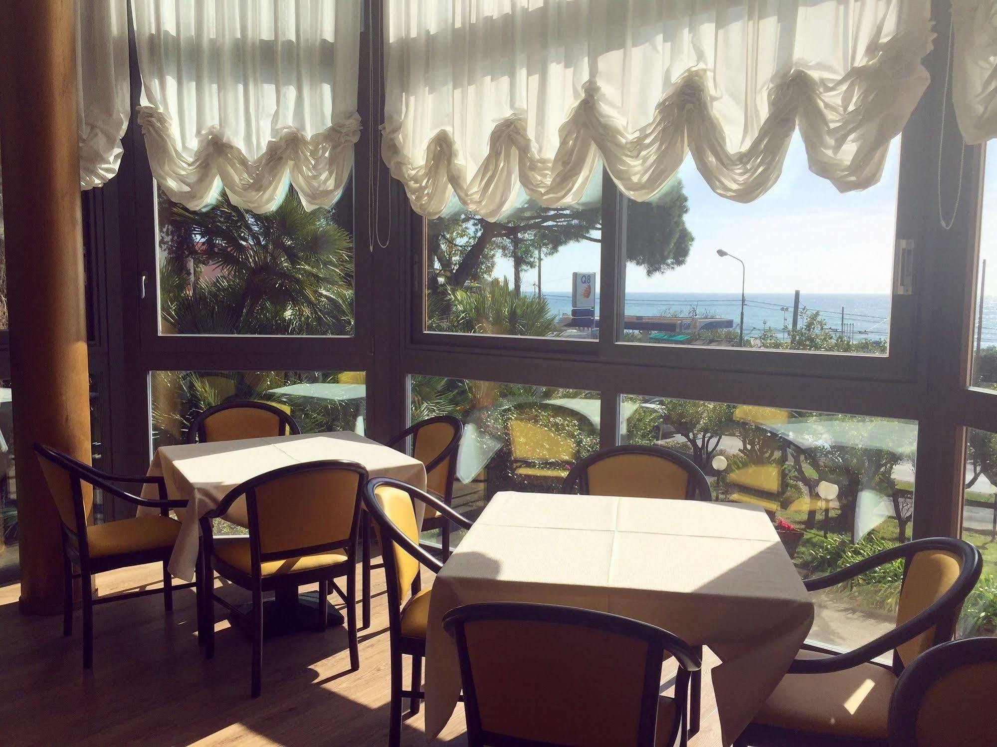 Hotel Napoleon San Remo Kültér fotó